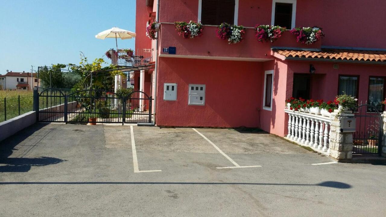 Apartments Dragica Пореч Екстер'єр фото