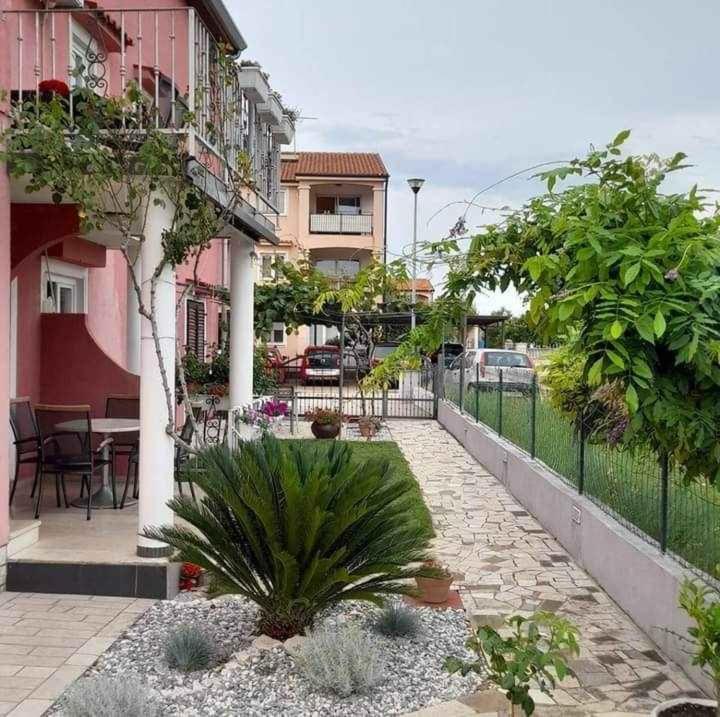 Apartments Dragica Пореч Екстер'єр фото